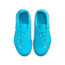 Load image into Gallery viewer, Nike Phantom GX 2 Club Junior Indoor Shoes
