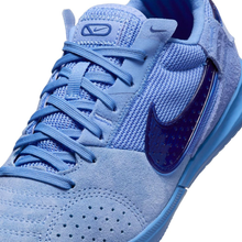 Load image into Gallery viewer, Nike Streetgato Junior Indoor Shoes
