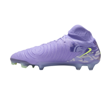 Load image into Gallery viewer, Nike United Phantom Luna 2 Elite FG Cleats
