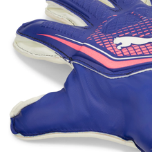 Load image into Gallery viewer, Puma Junior Ultra Match Protect Goalkeeper Gloves
